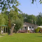 Hébergement de vacances Ferienhaus Mit Kamin Am Achterwasser In Luetow *